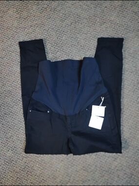 Ingrid & Isabel Black Maternity Jeans with Black Panel